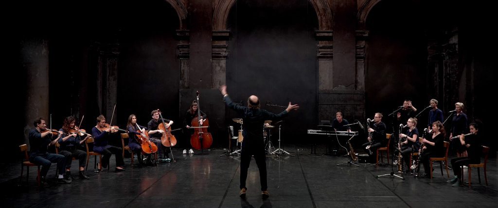 Vienna Improvisers Orchestra at Odeon Theatre Vienna (film still)